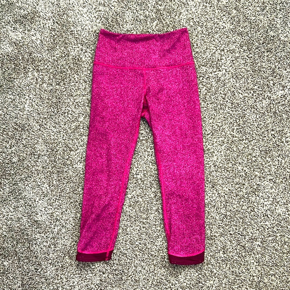 Lululemon capri leggings, size 6!
